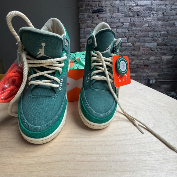 Jordan 3 Retro SP Nina Chanel Abney Bicoastal (Women's) - Picture 4 of 15